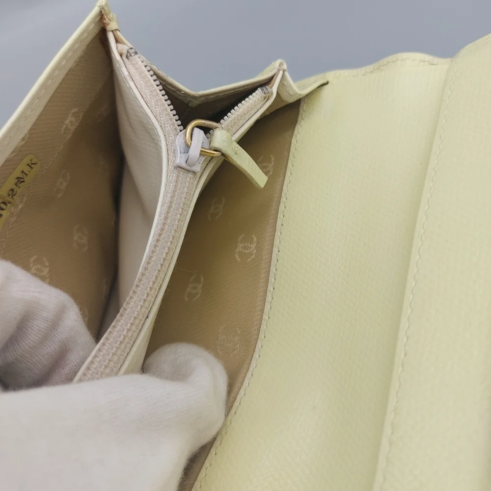 💛CHANEL Classic Authentic Wallet/Clutch💛